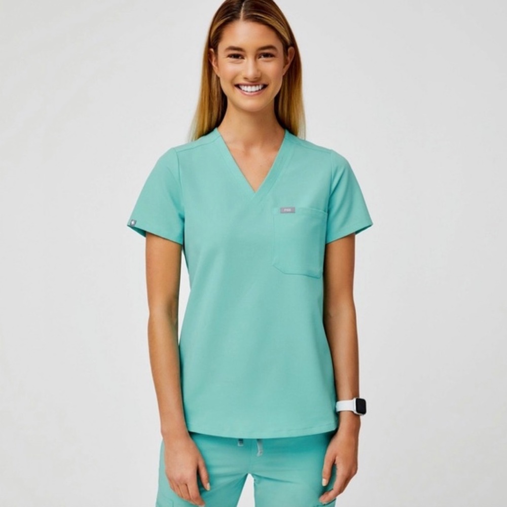NWT FIGS Catarina One Pocket Scrub Top (XS) & Yola Skinny Scrub Pants (XXS P)